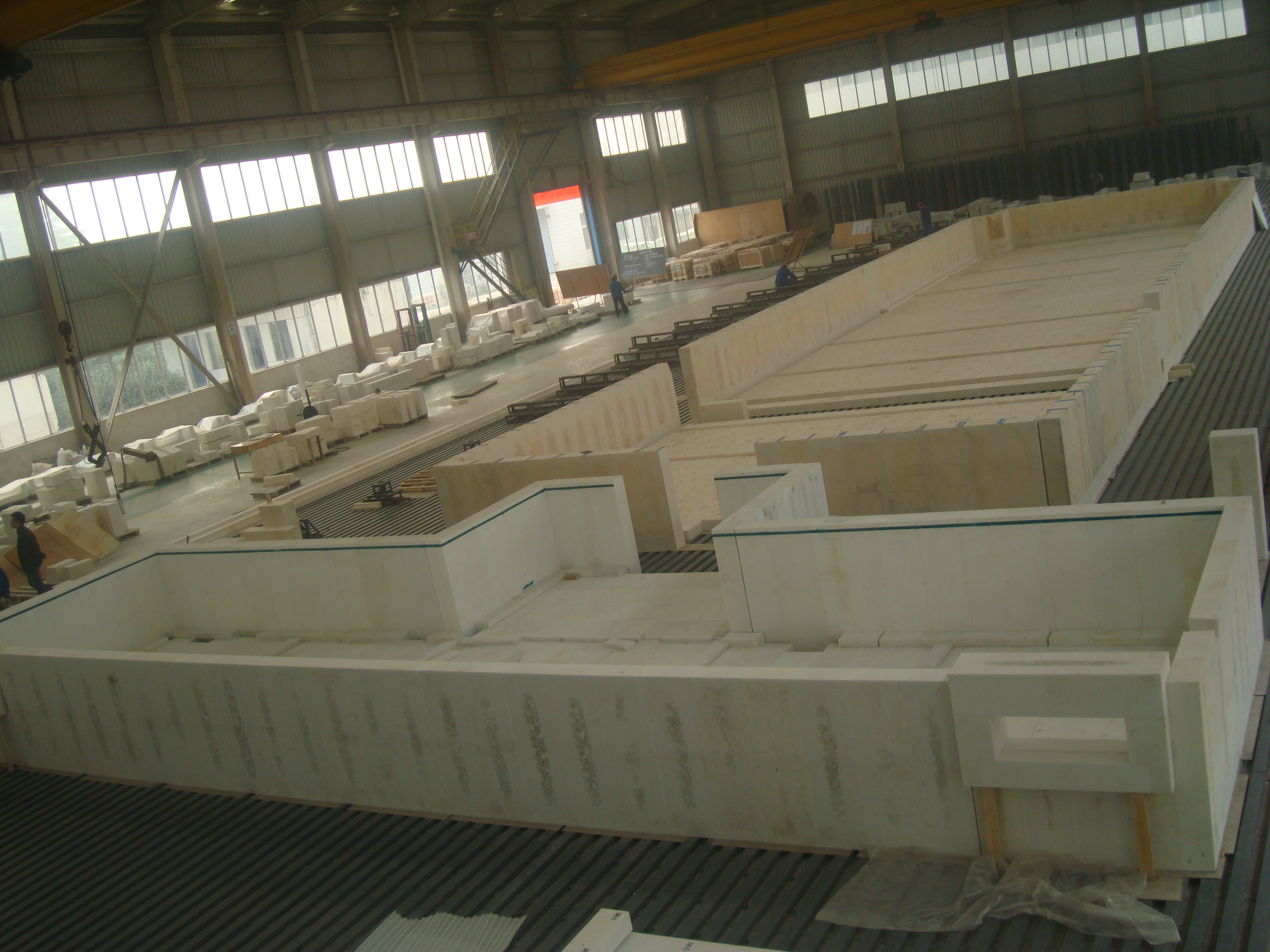 Refractory materials used in the regenerators of glass furnaces