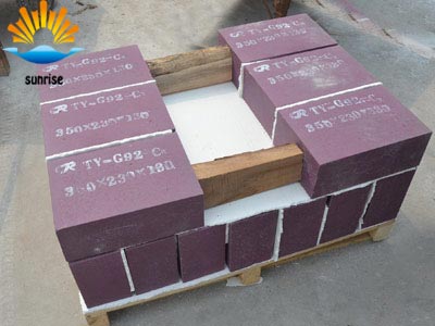 The storage of refractory bricks