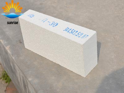 Performance and Application of Low Thermal Conductivity Multi-layer Composite Mullite Brick